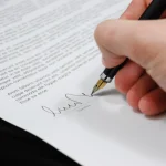 Abus de droit fiscal : signature d un acte juridique, Maître Alexis Germe, avocat fiscaliste à Bordeaux
