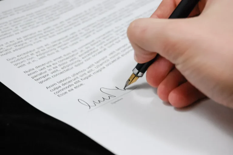Abus de droit fiscal : articles L. 64 et L. 64 A, sanctions et moyens de défense